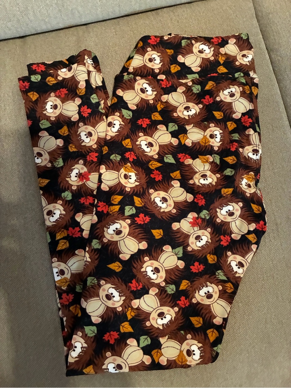 LuLaRoe Black Leggings with Brown Hedgehogs and Autumn Leaves